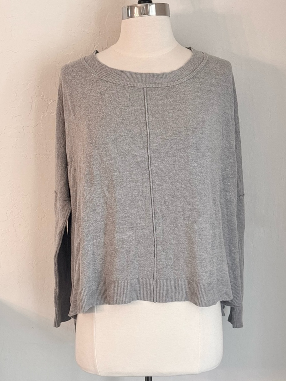 VICI Relaxed Fit Dolman Sleeve Boxy Lightweight Knit Sweater Heather Gray, Sz S